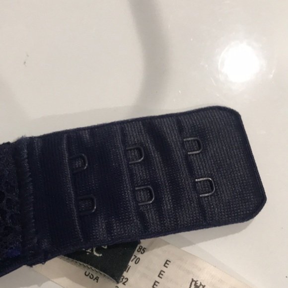 Chantelle navy lace bra 32DD - Picture 4 of 4